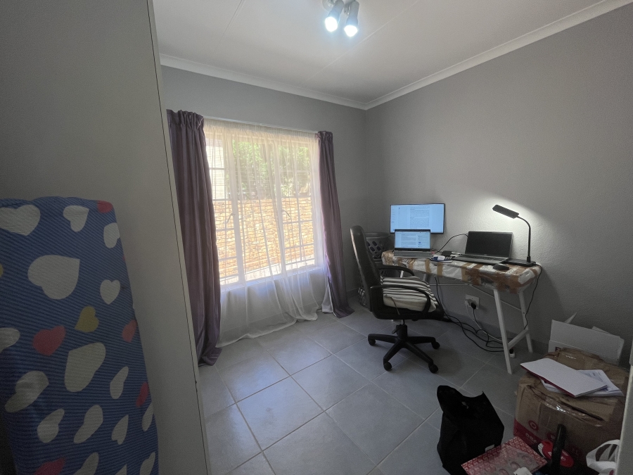 3 Bedroom Property for Sale in Safari Gardens North West